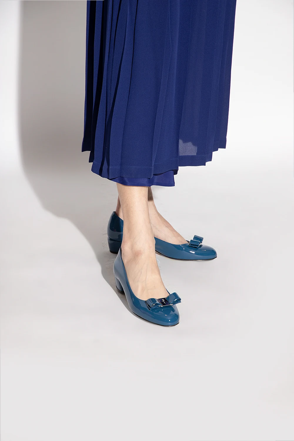 ‘Vara’ leather pumps