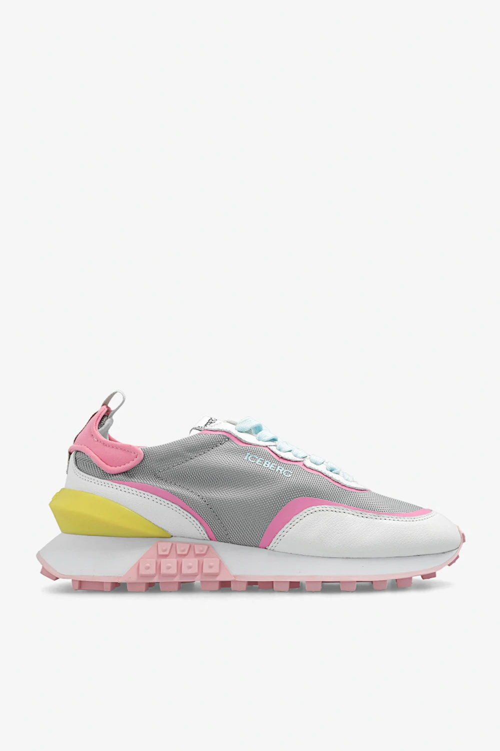 Sneakers with logo