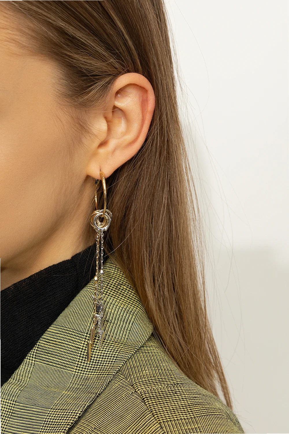 ‘Mila’ mono earring