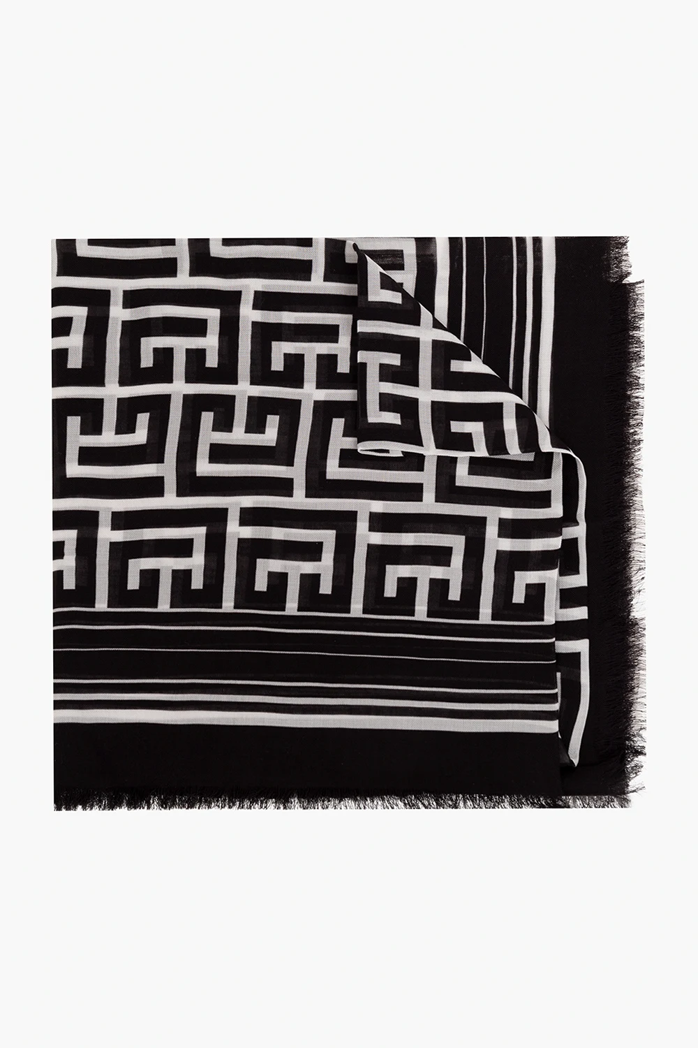 Chusta z monogramem