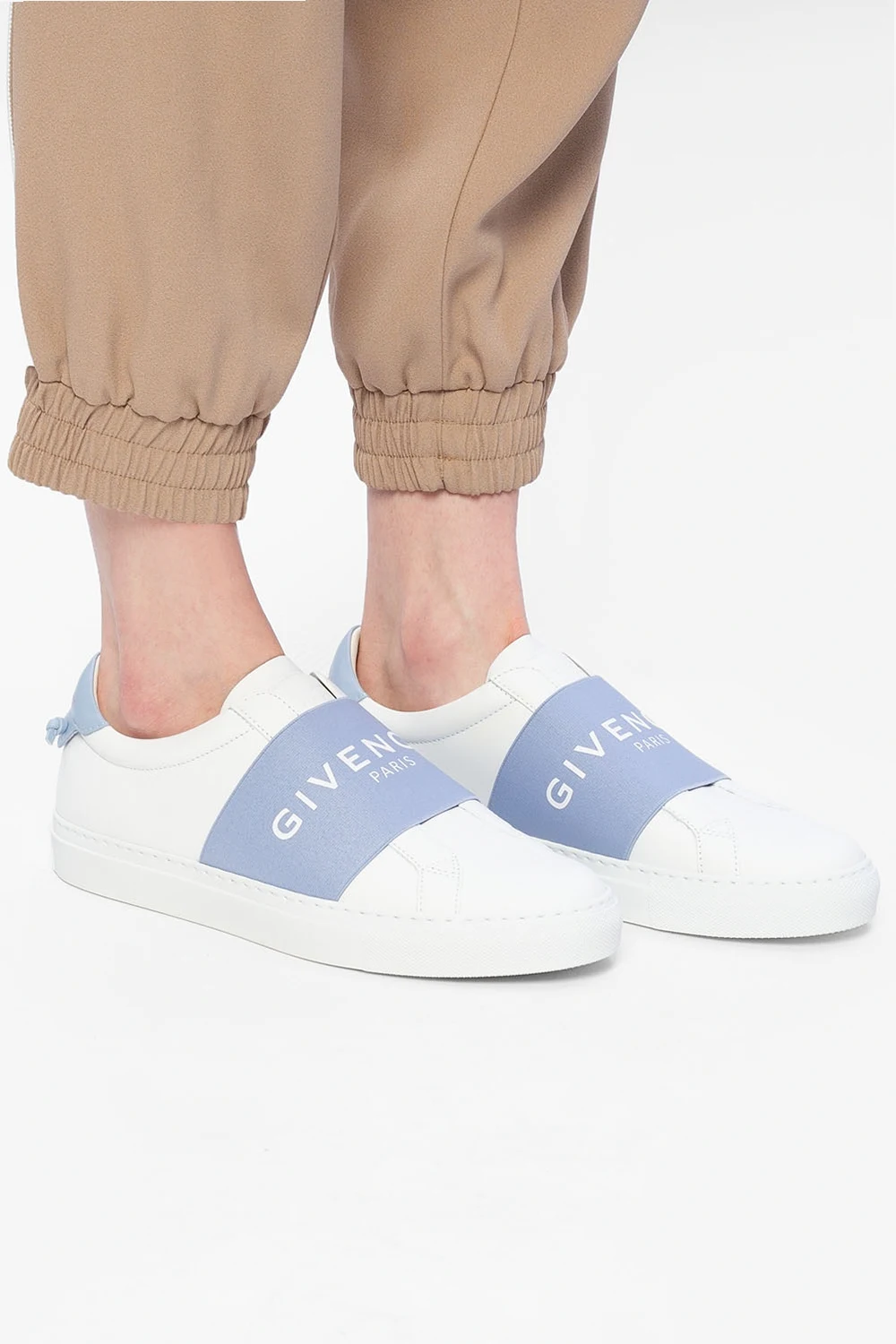 ‘Urban Street’ sneakers