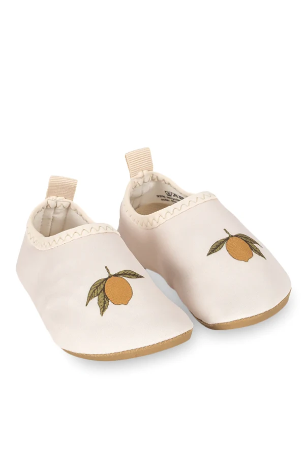 cream ‘Aster’ swimming shoes