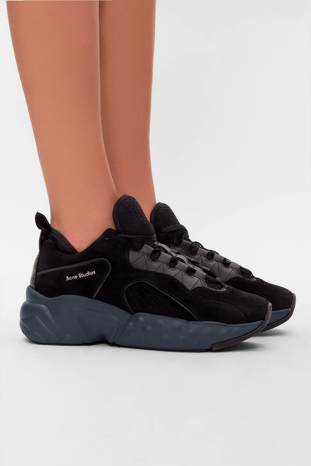 ‘Manhattan’ sneakers