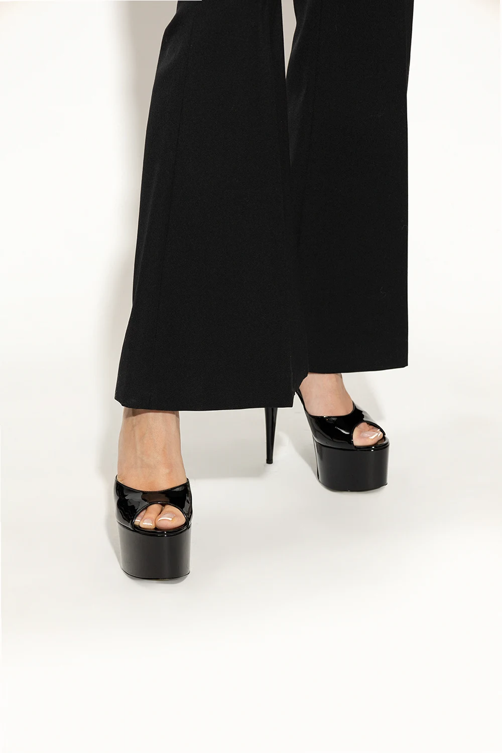 Klapki na platformie ‘GZ Aida’