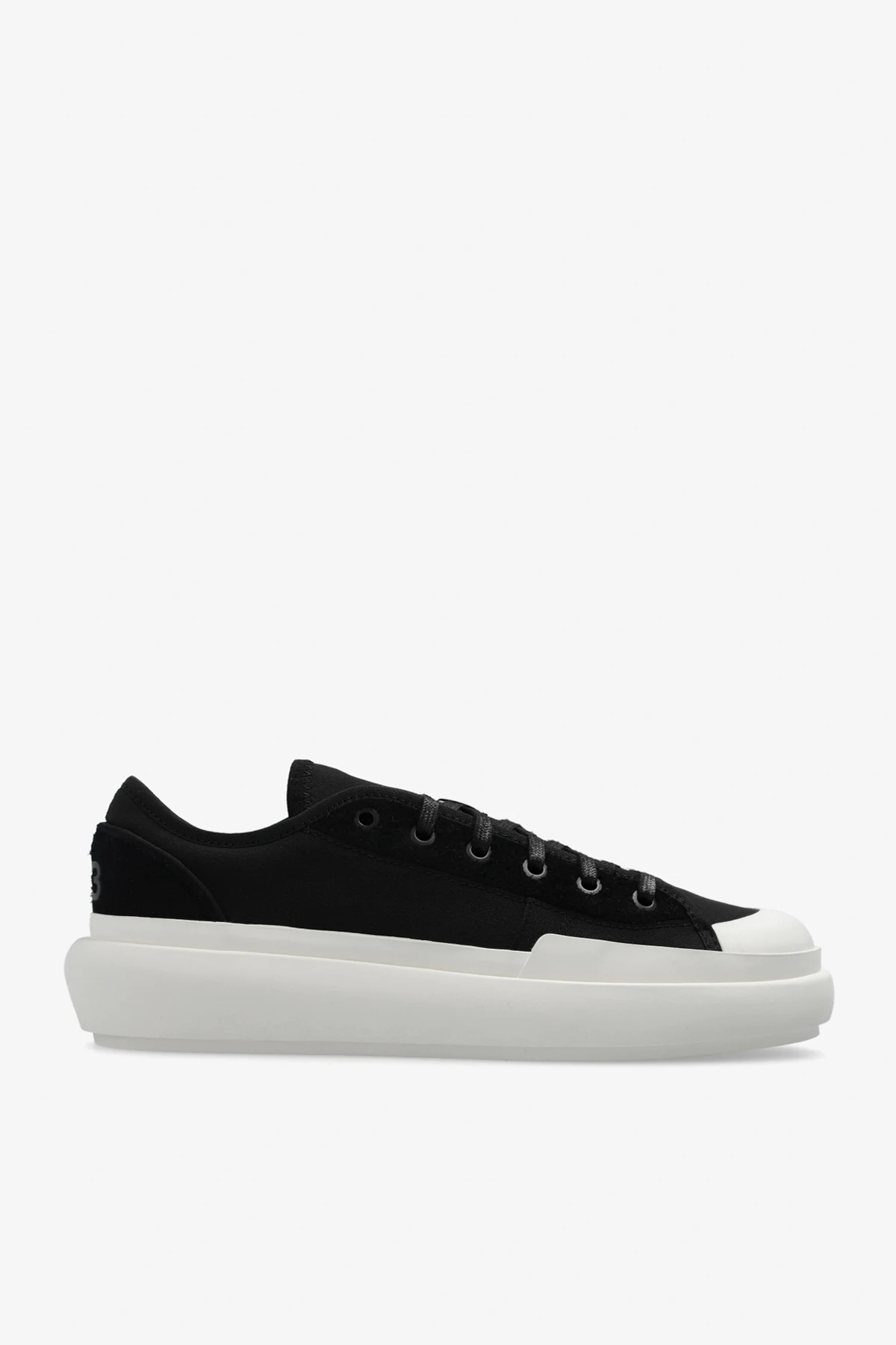 ‘Ajatu Court Low’ sneakers