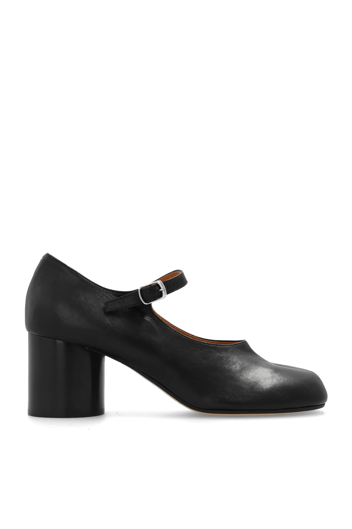 Leather pumps