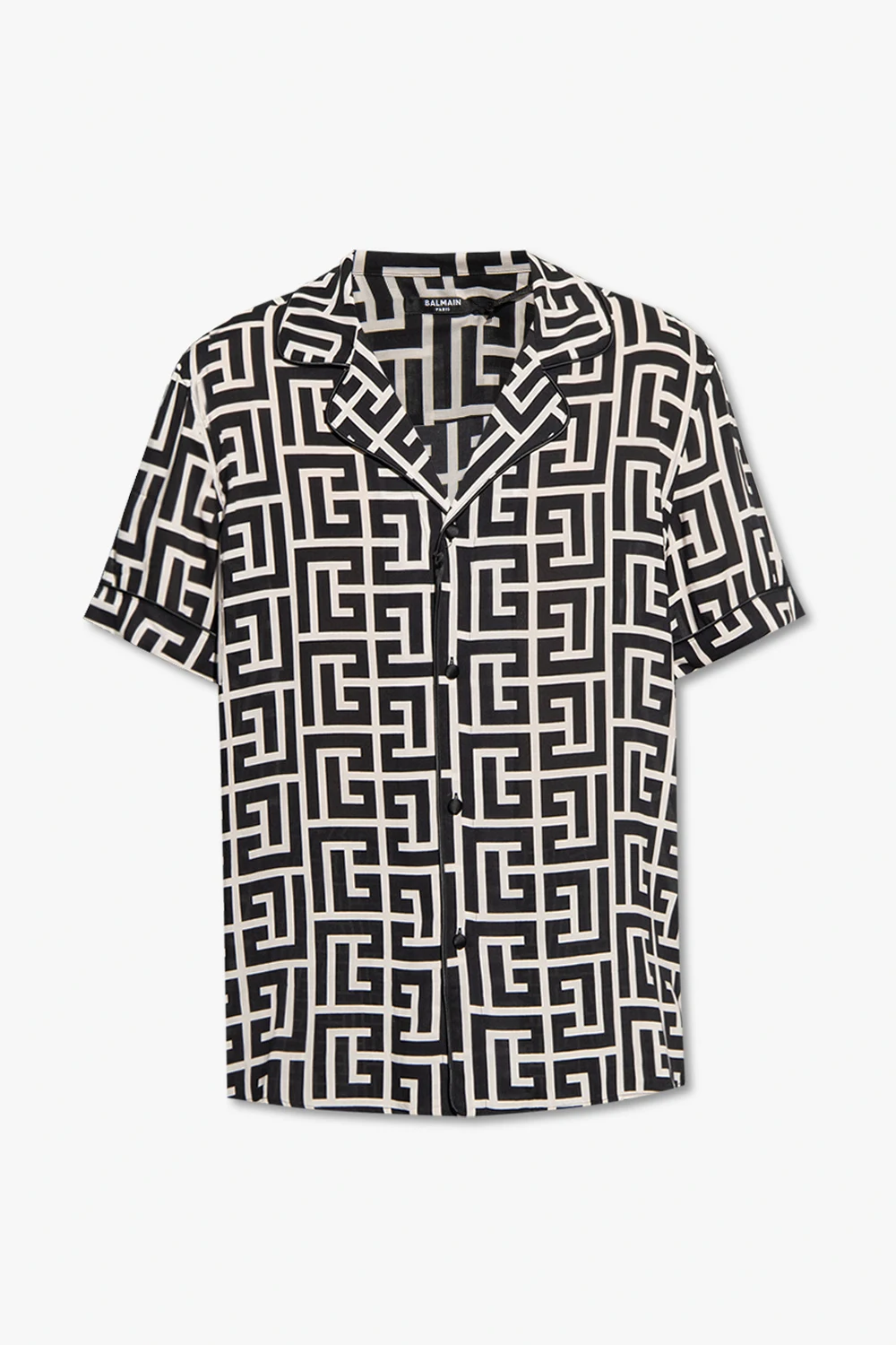 Shirt with short sleeves