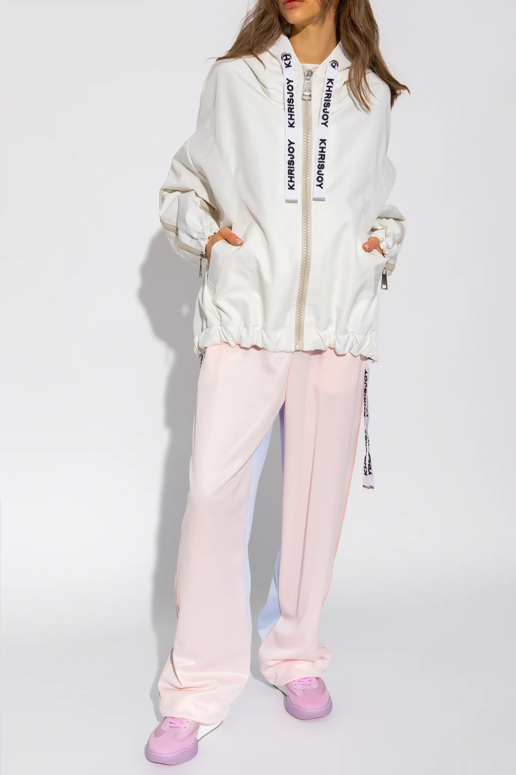 Trousers with logo