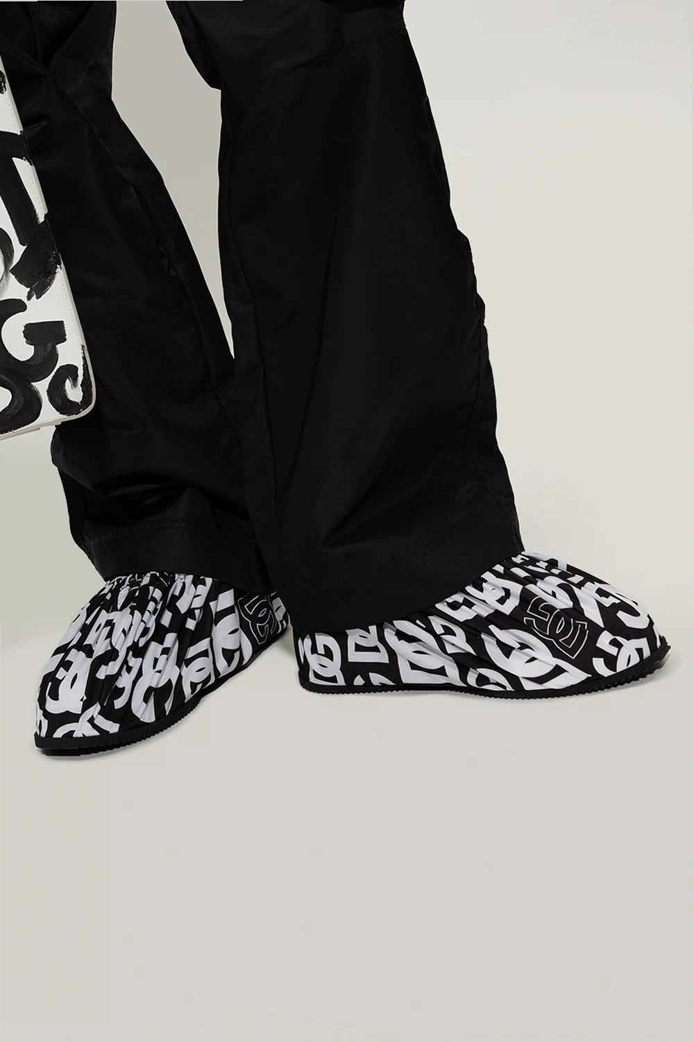Sneakers with logo