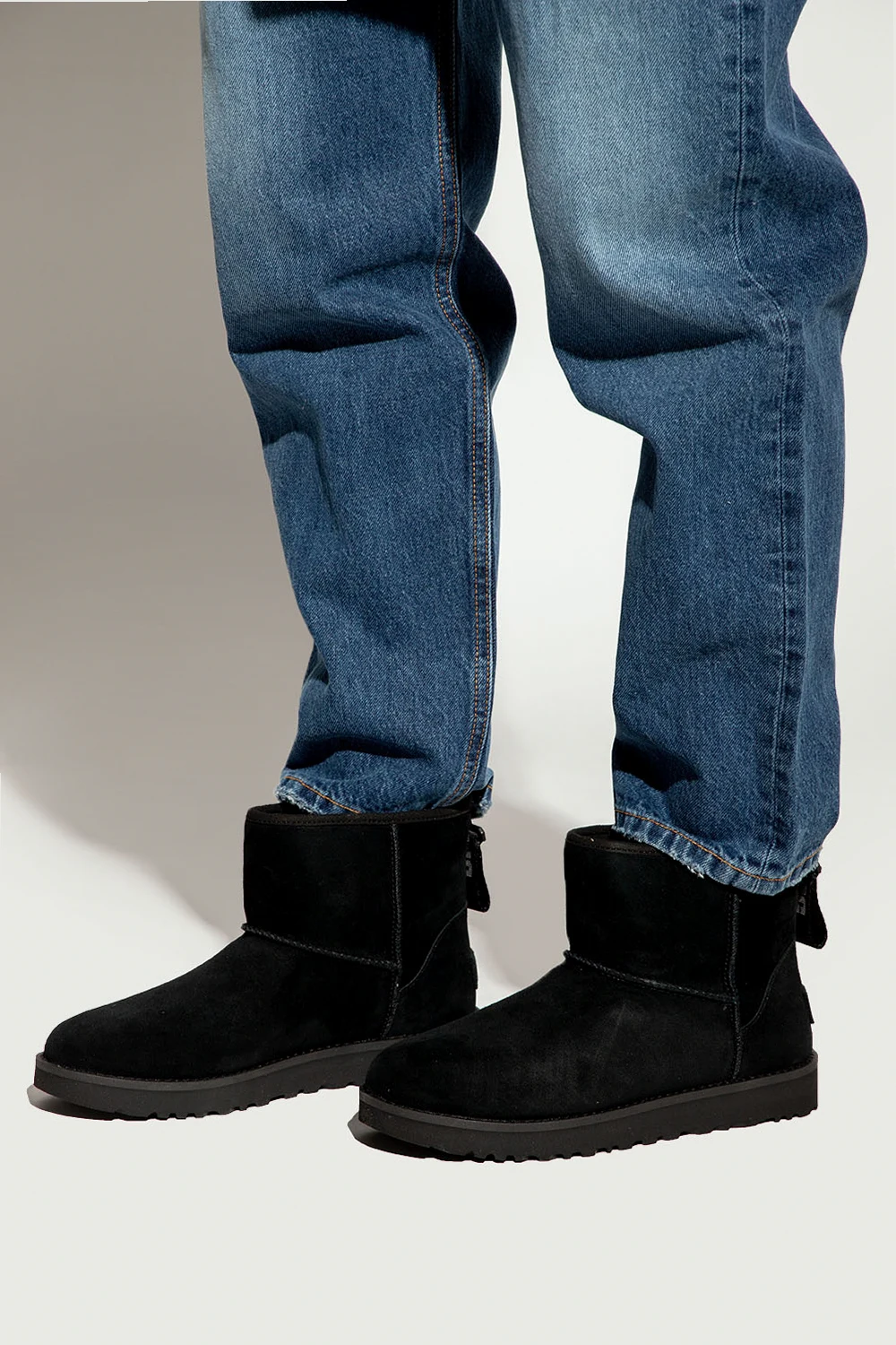 ‘Classic Mini Logo Zip’ snow boots