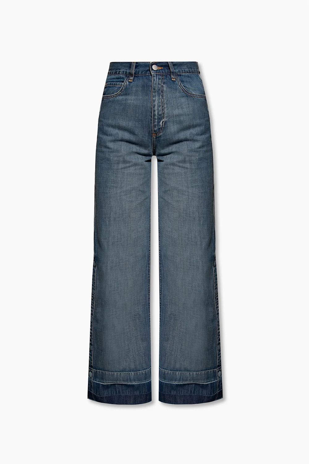 Wide-legged jeans