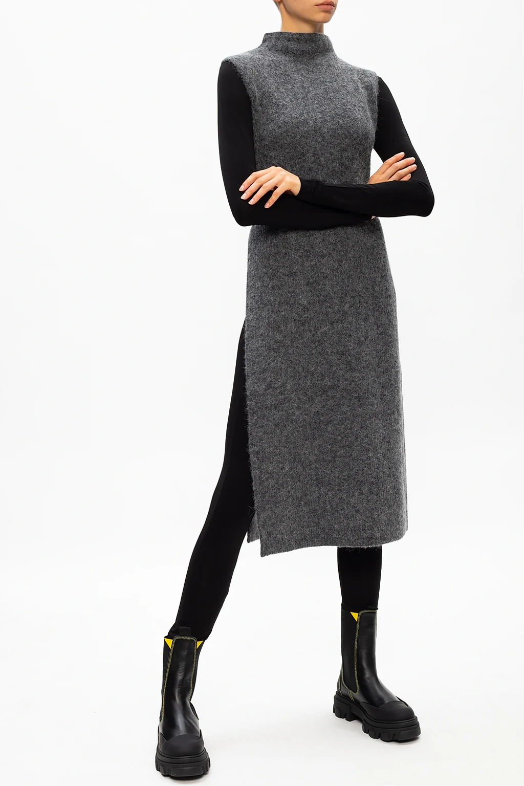 Leggings with stitching details