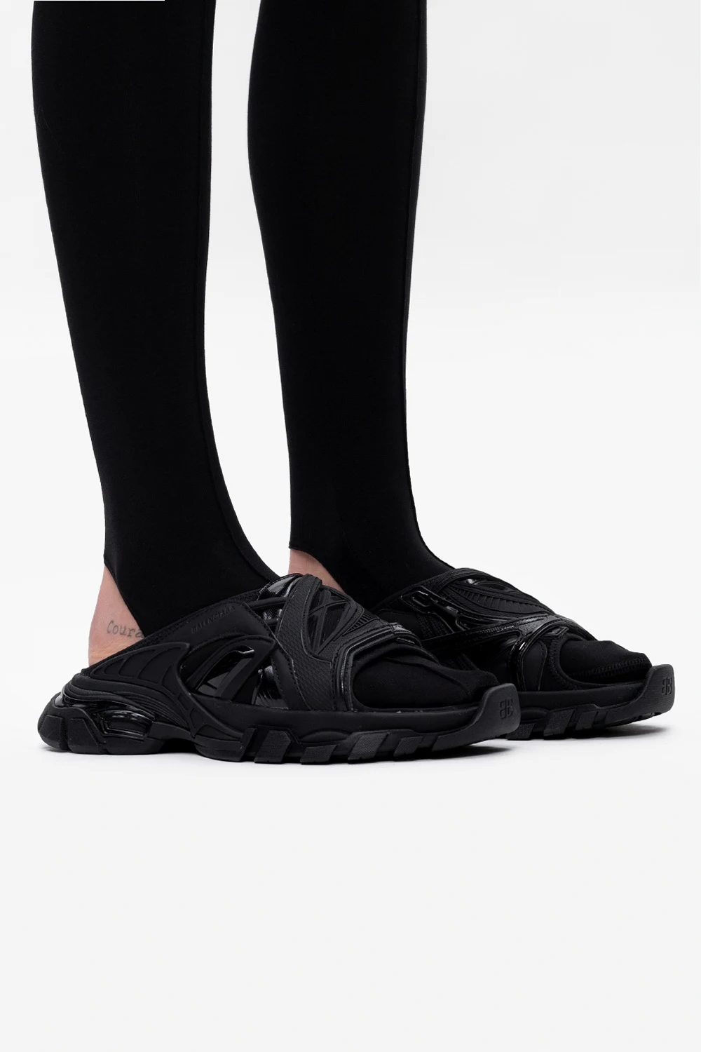 Klapki na platformie ‘Track’