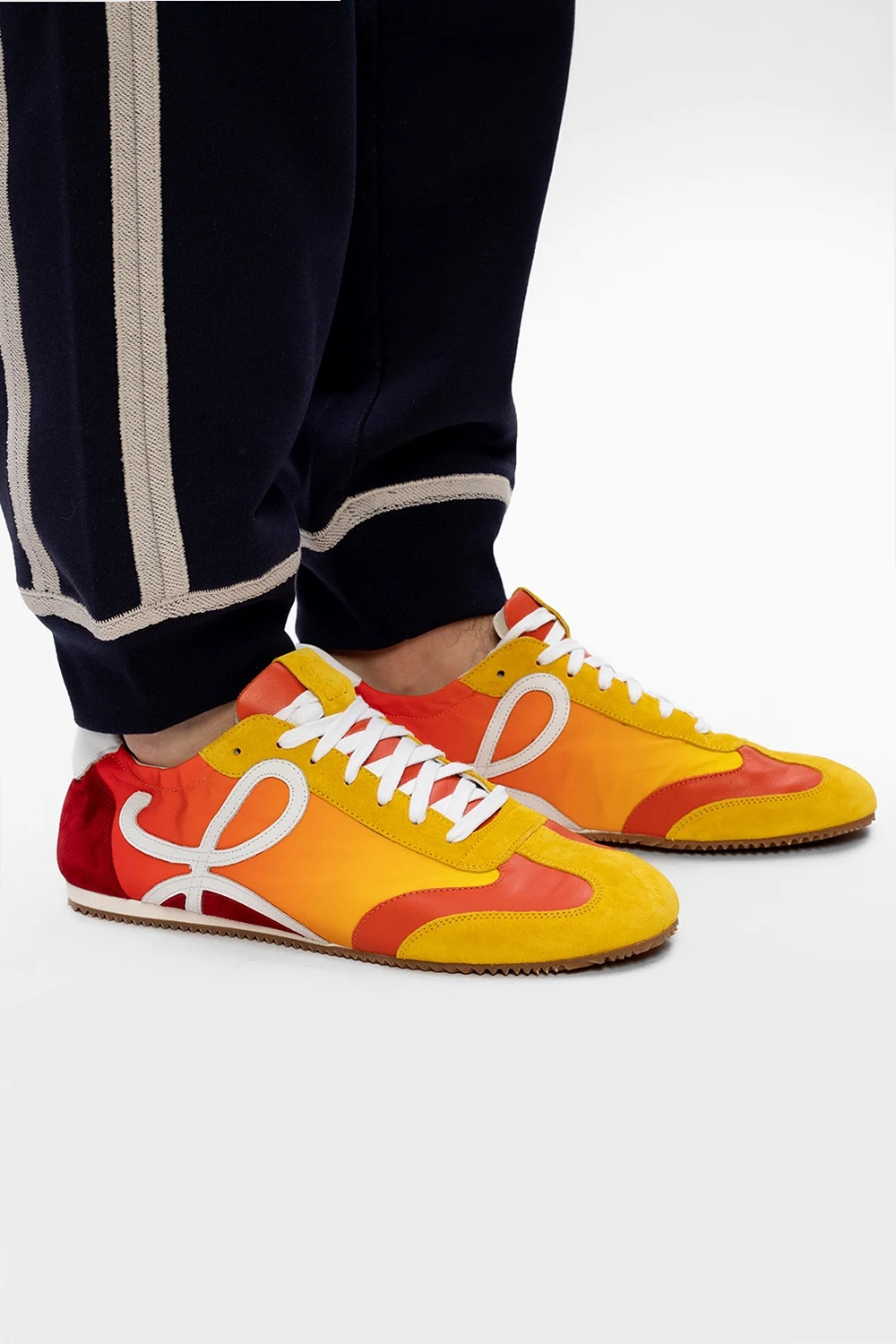 Buty sportowe z logo