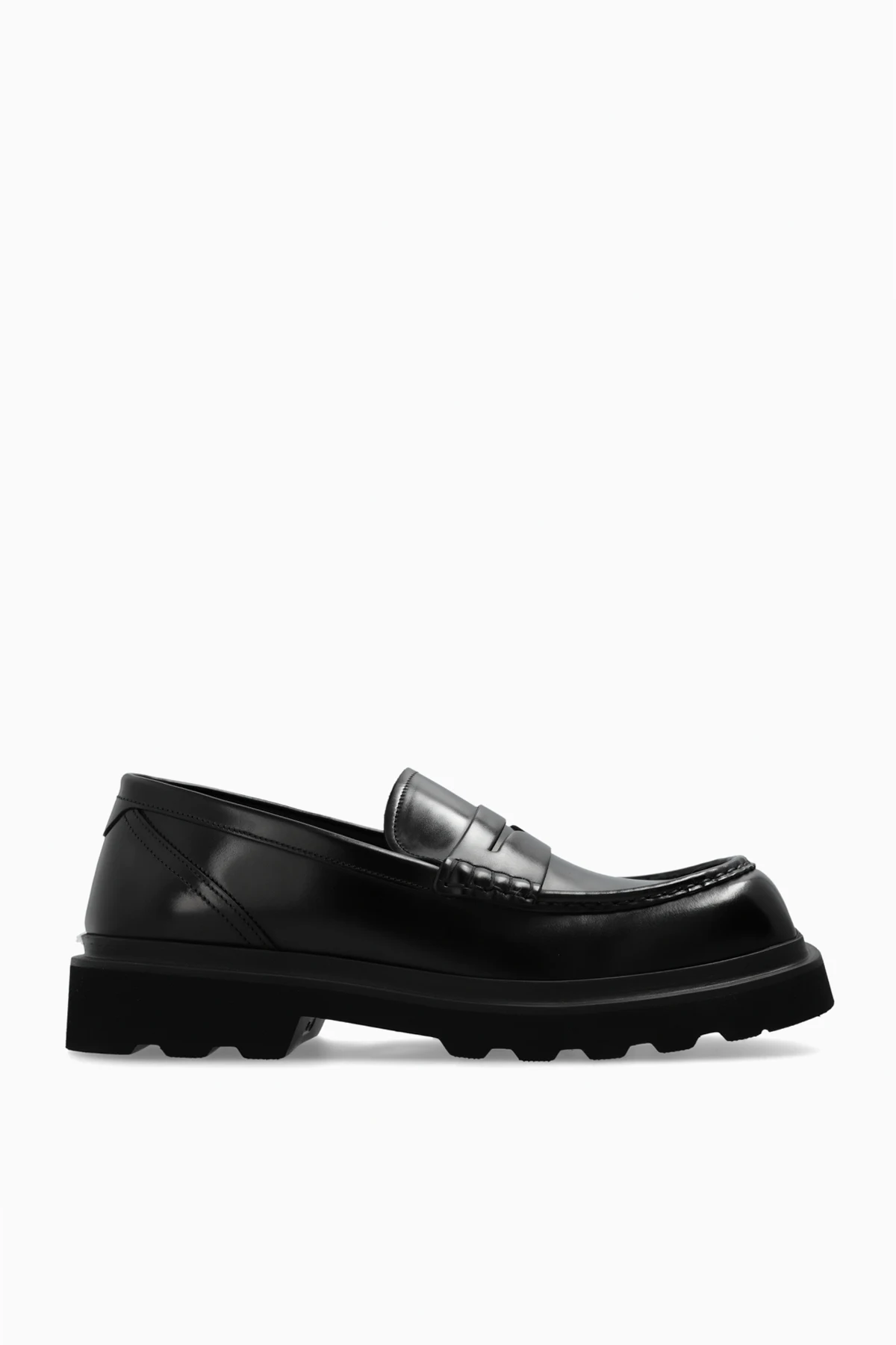 Buty typu `loafers`