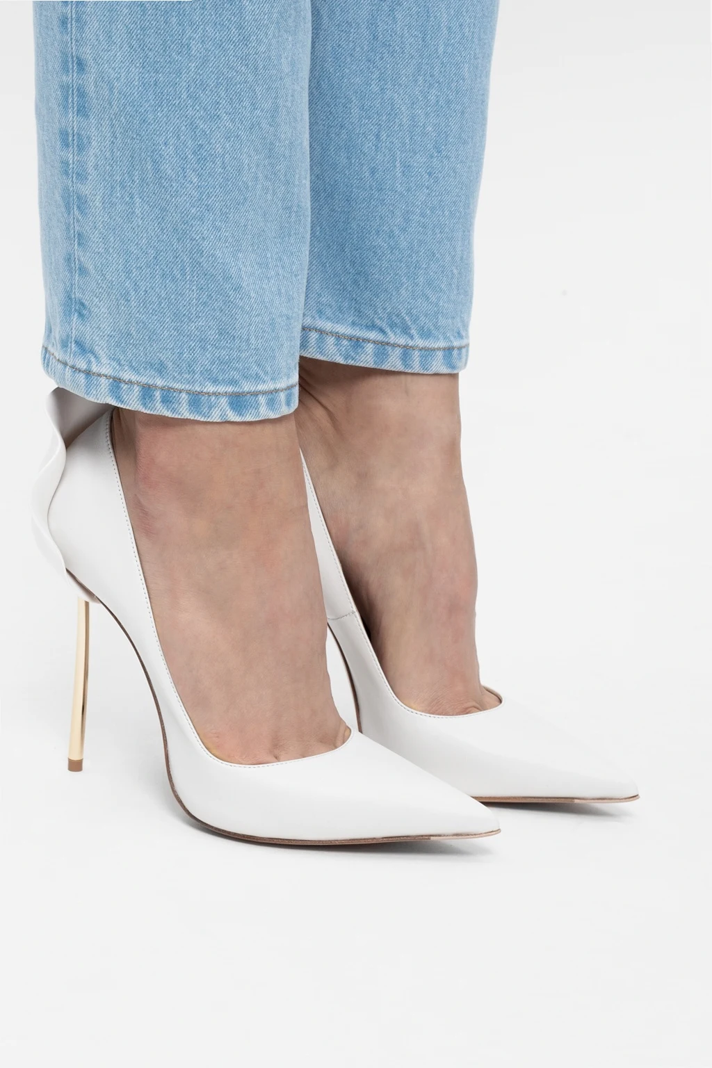 ‘Minerva’ leather pumps
