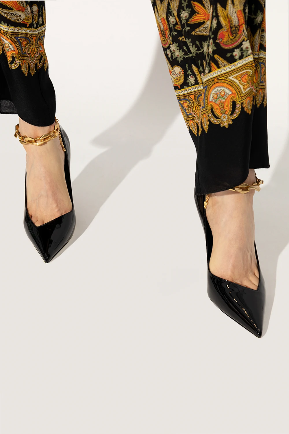 ‘Diamond Talura’ glossy pumps
