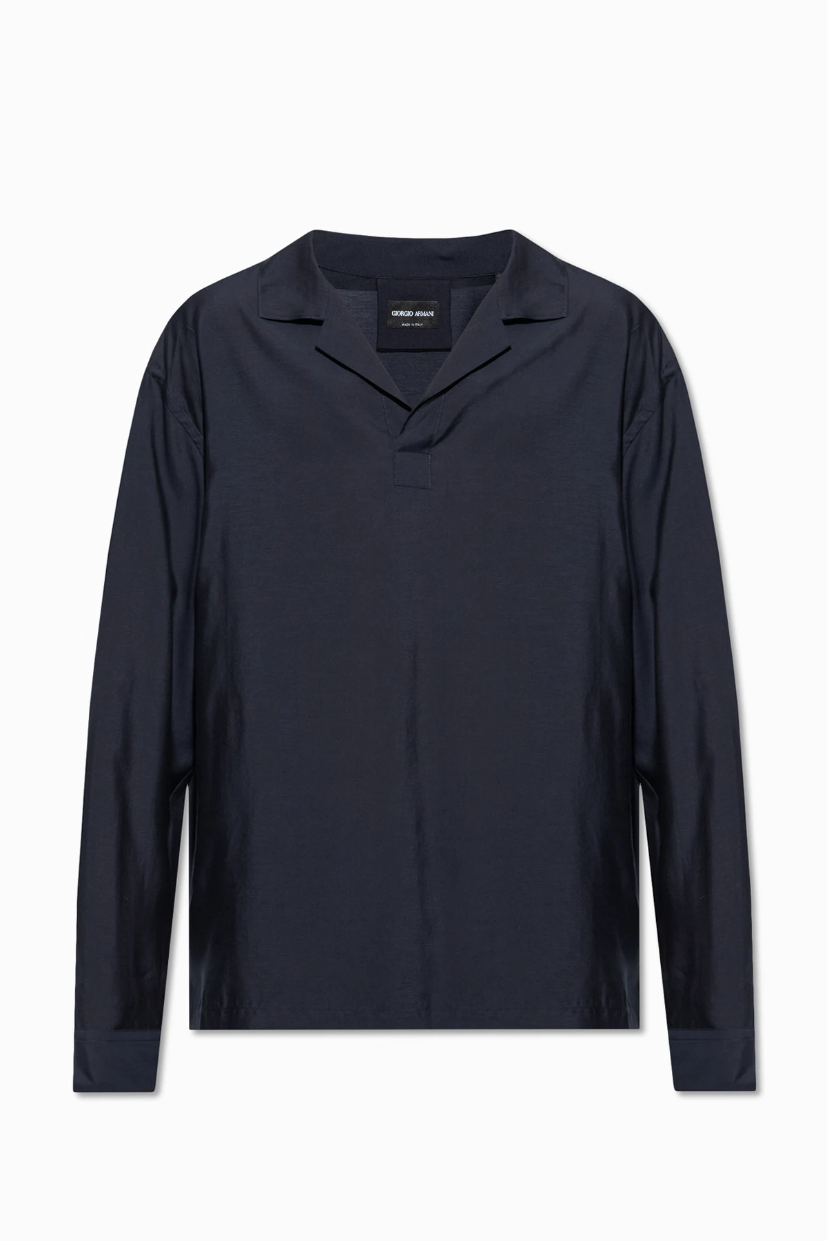 Shirt with long sleeves