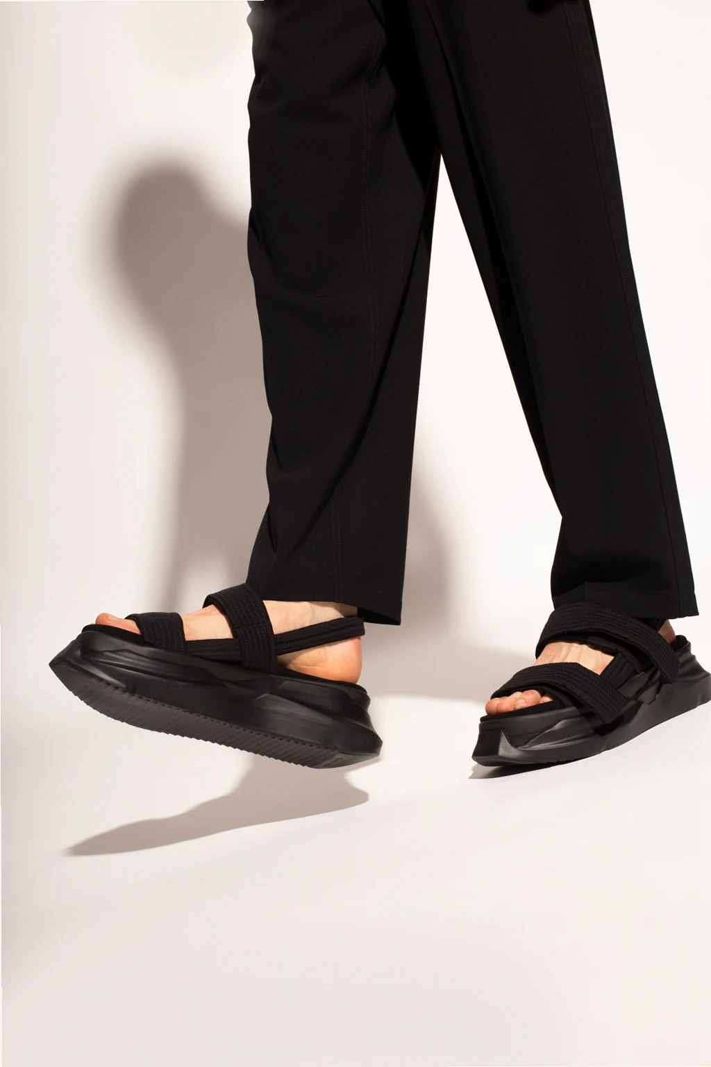 Sandały na platformie