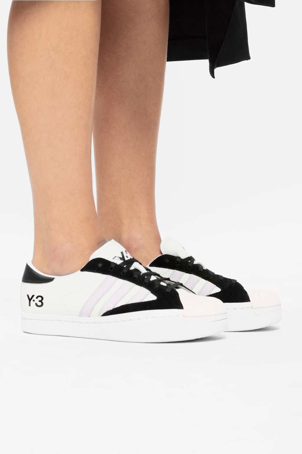 ‘Star’ sneakers