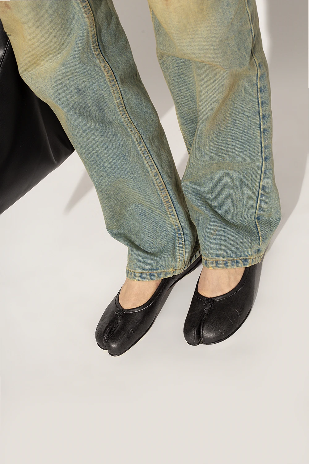Ballet flats with ‘Tabi’ toe