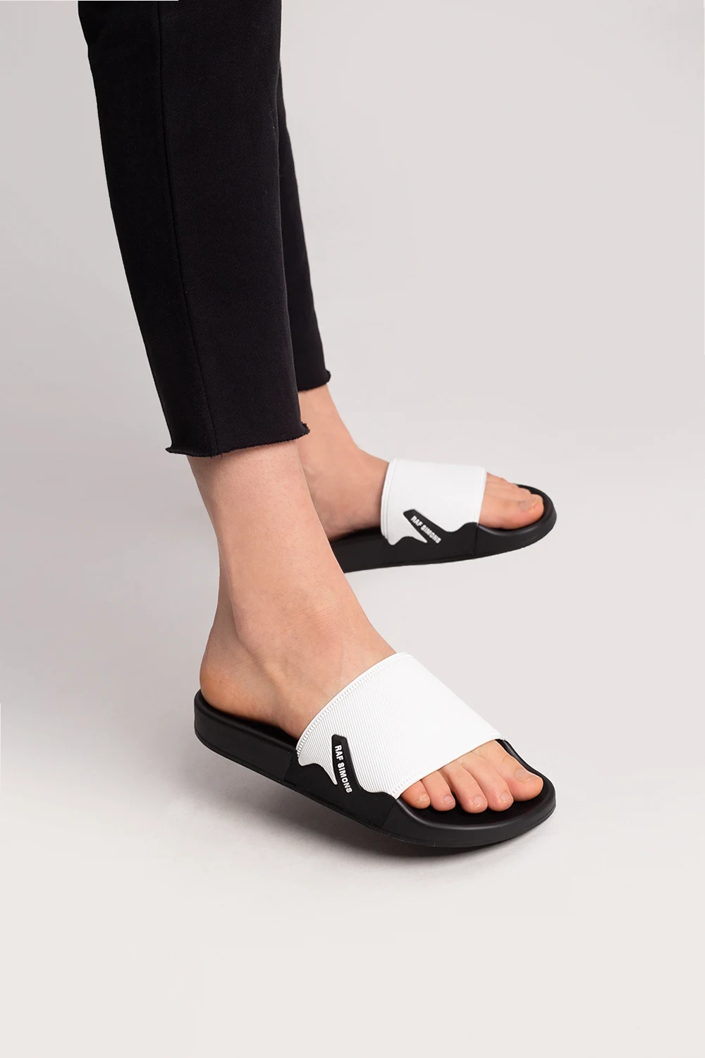 Klapki z logo ‘Astra’