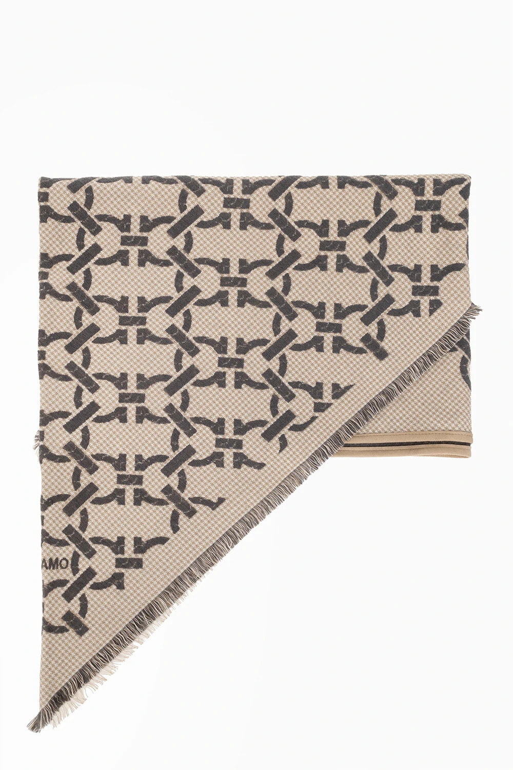 Triangle scarf