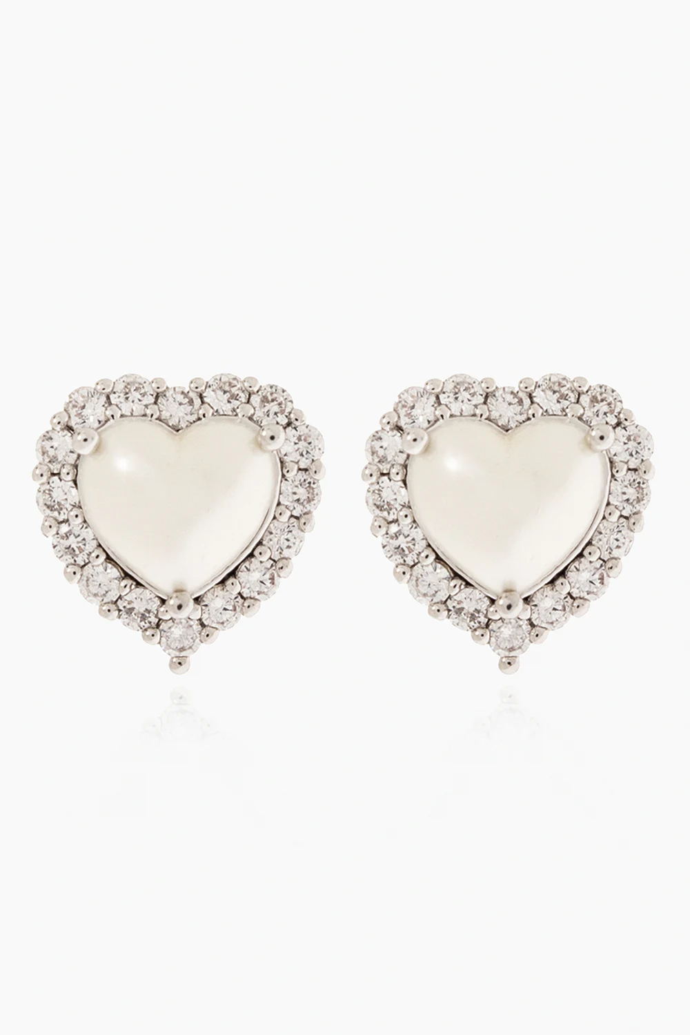 Earrings with motif of heart