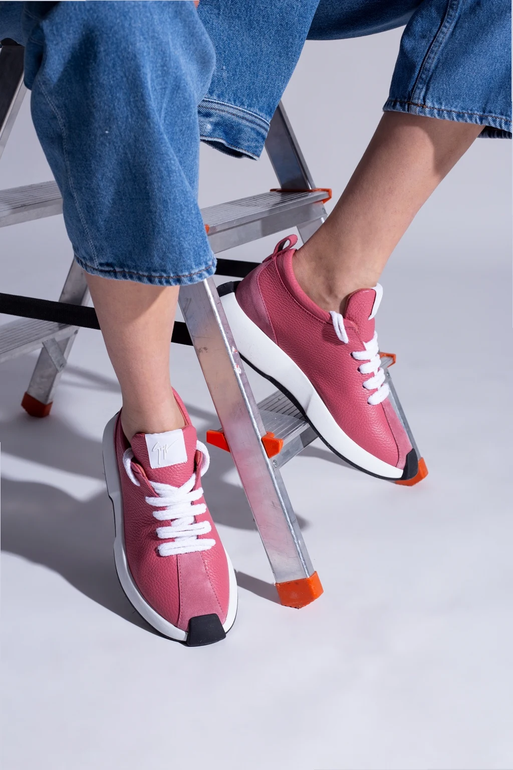 ‘Omnia’ sneakers