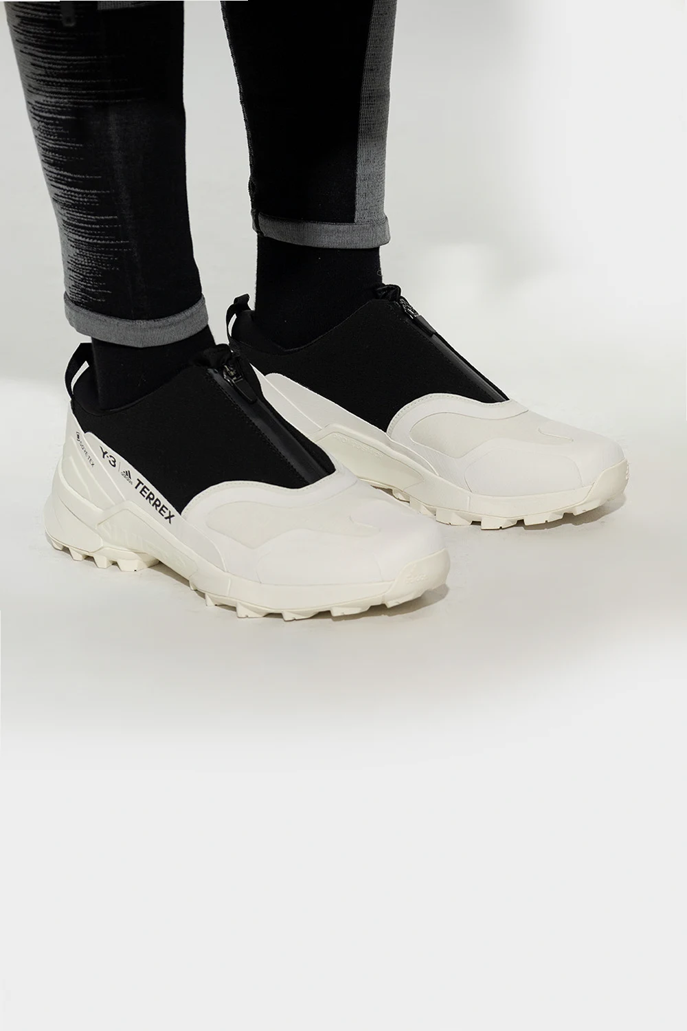 ‘TERREX SWIFT R3’ sneakers