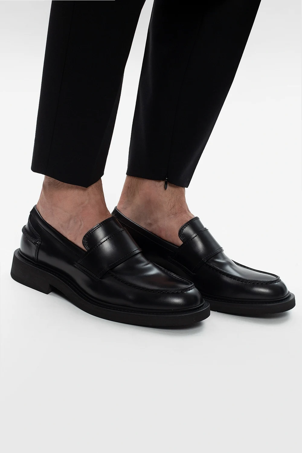 Skórzane buty typu ‘loafers’