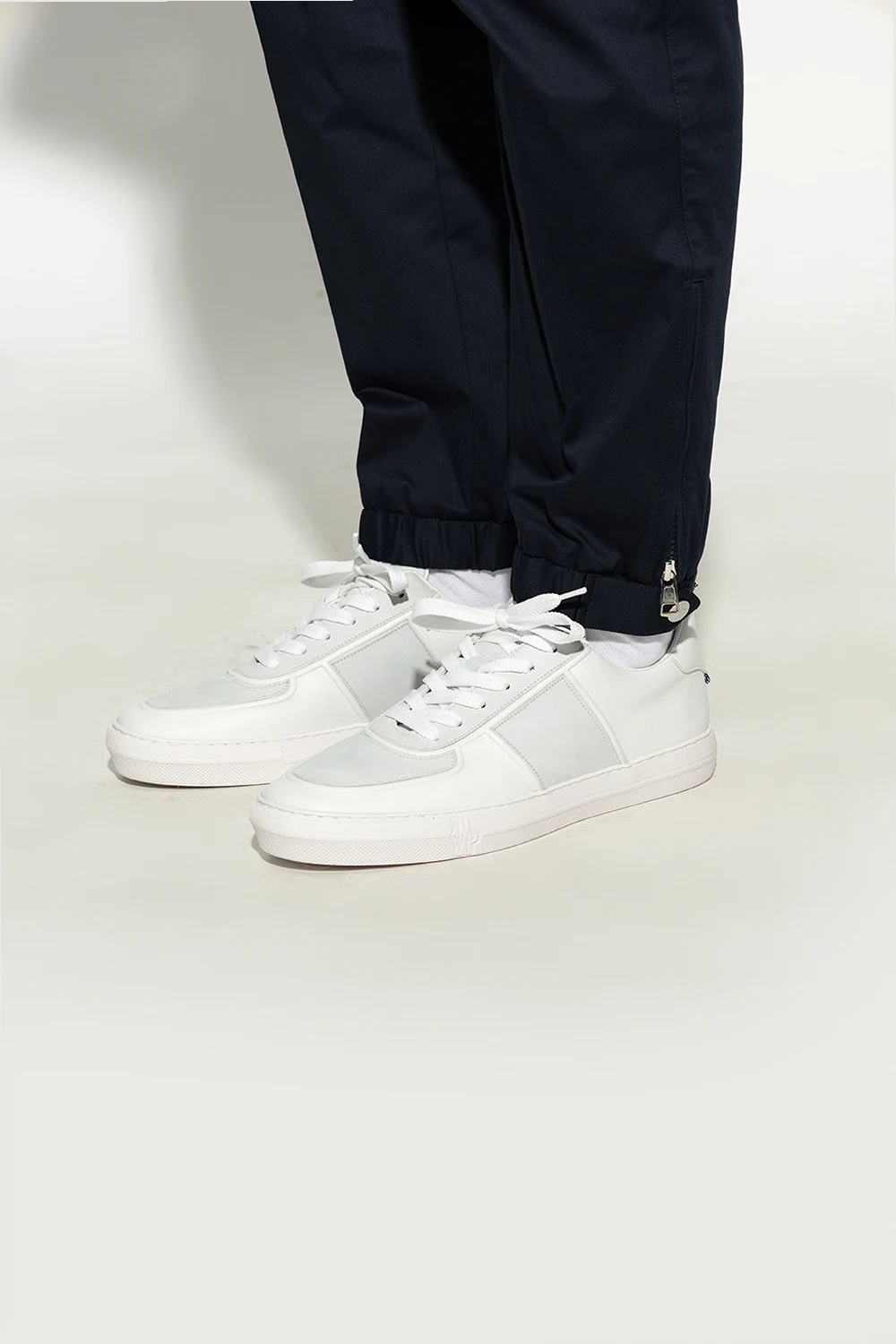 ‘Neue York’ sneakers