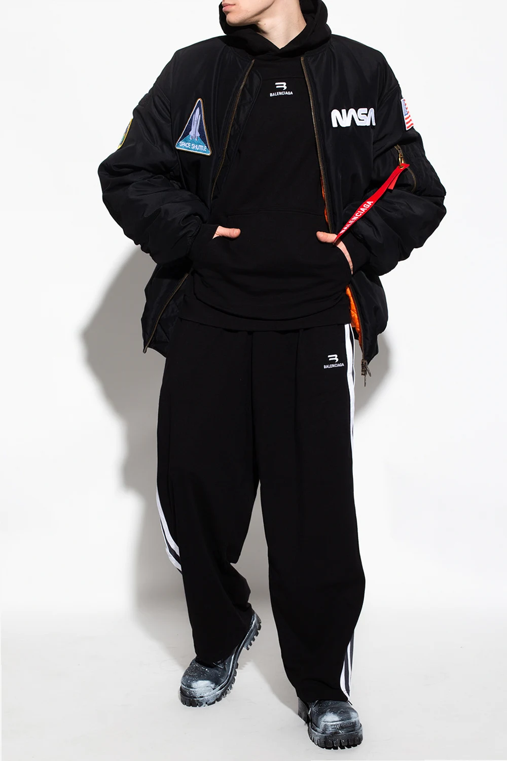Side-stripe sweatpants