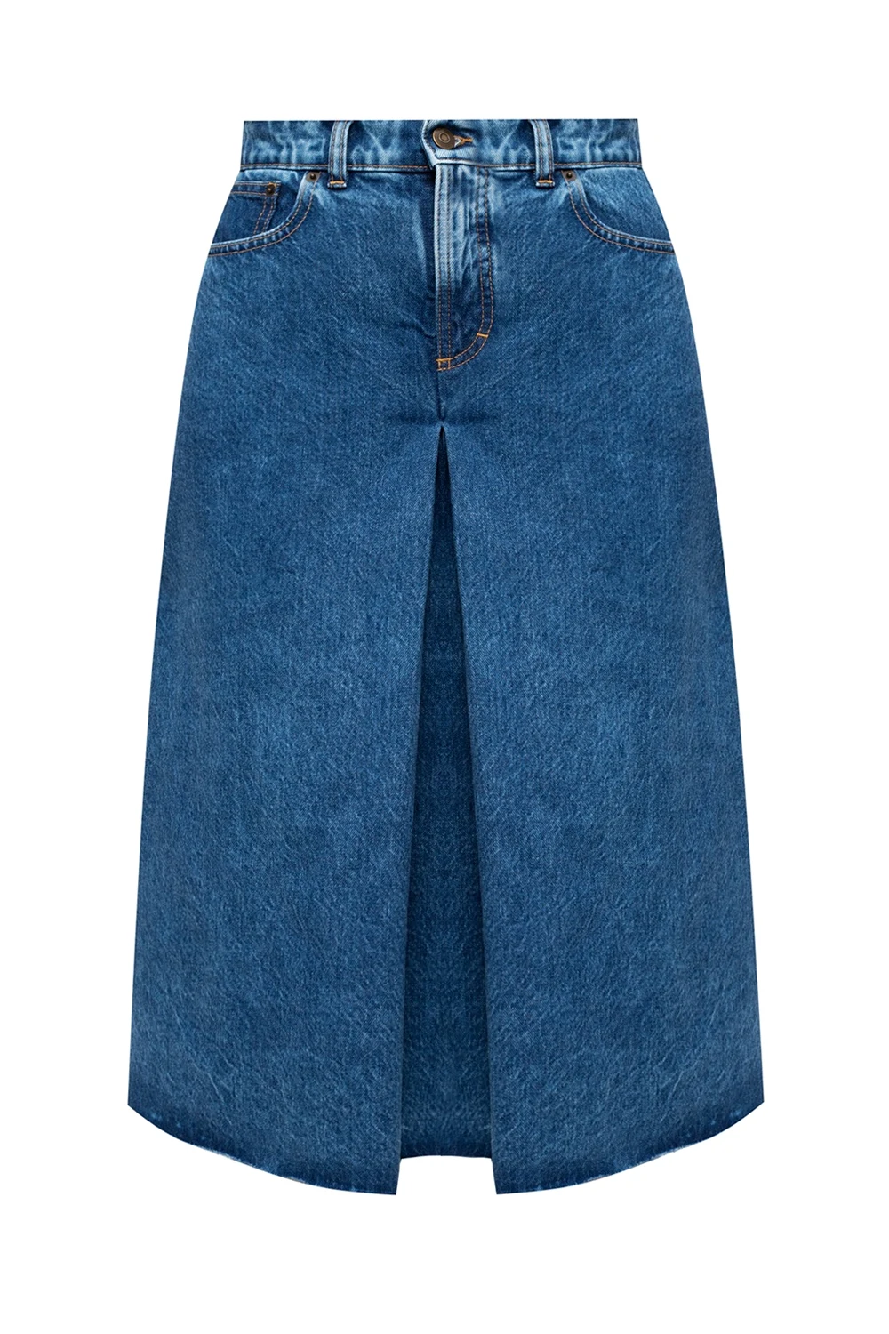Wide-legged jeans