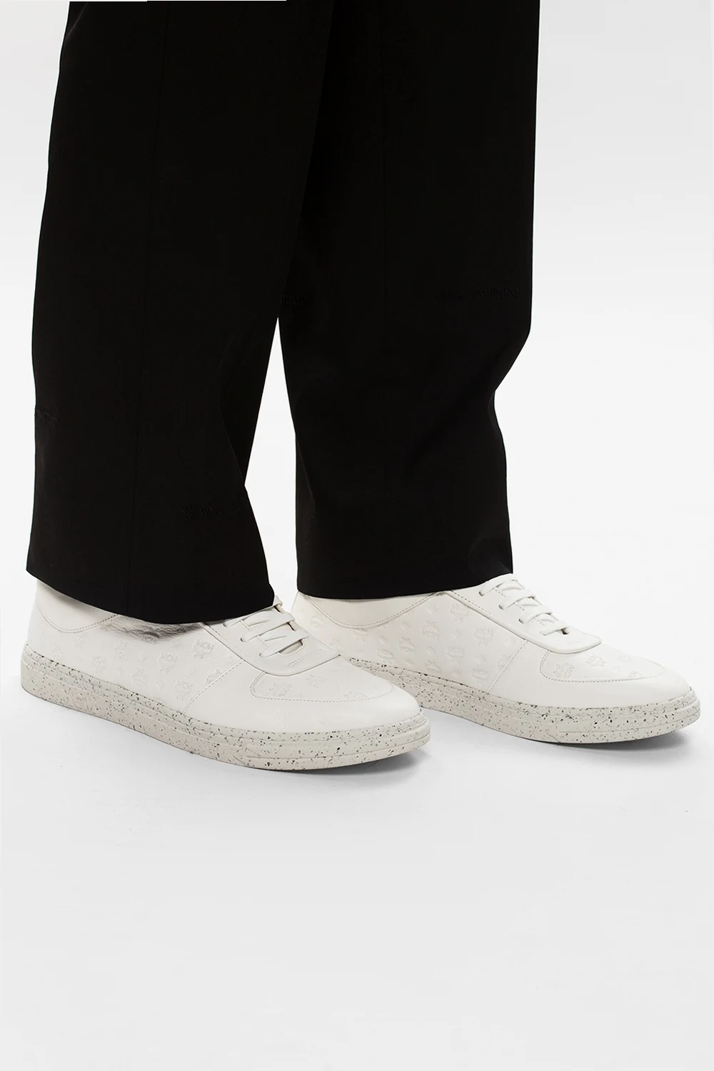 Buty sportowe z logo