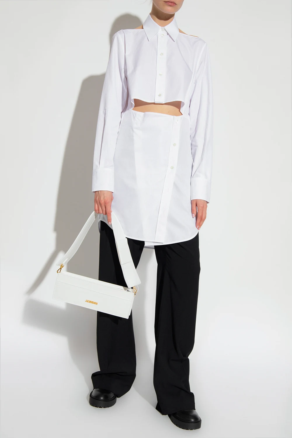 Sukienka z wycięciami