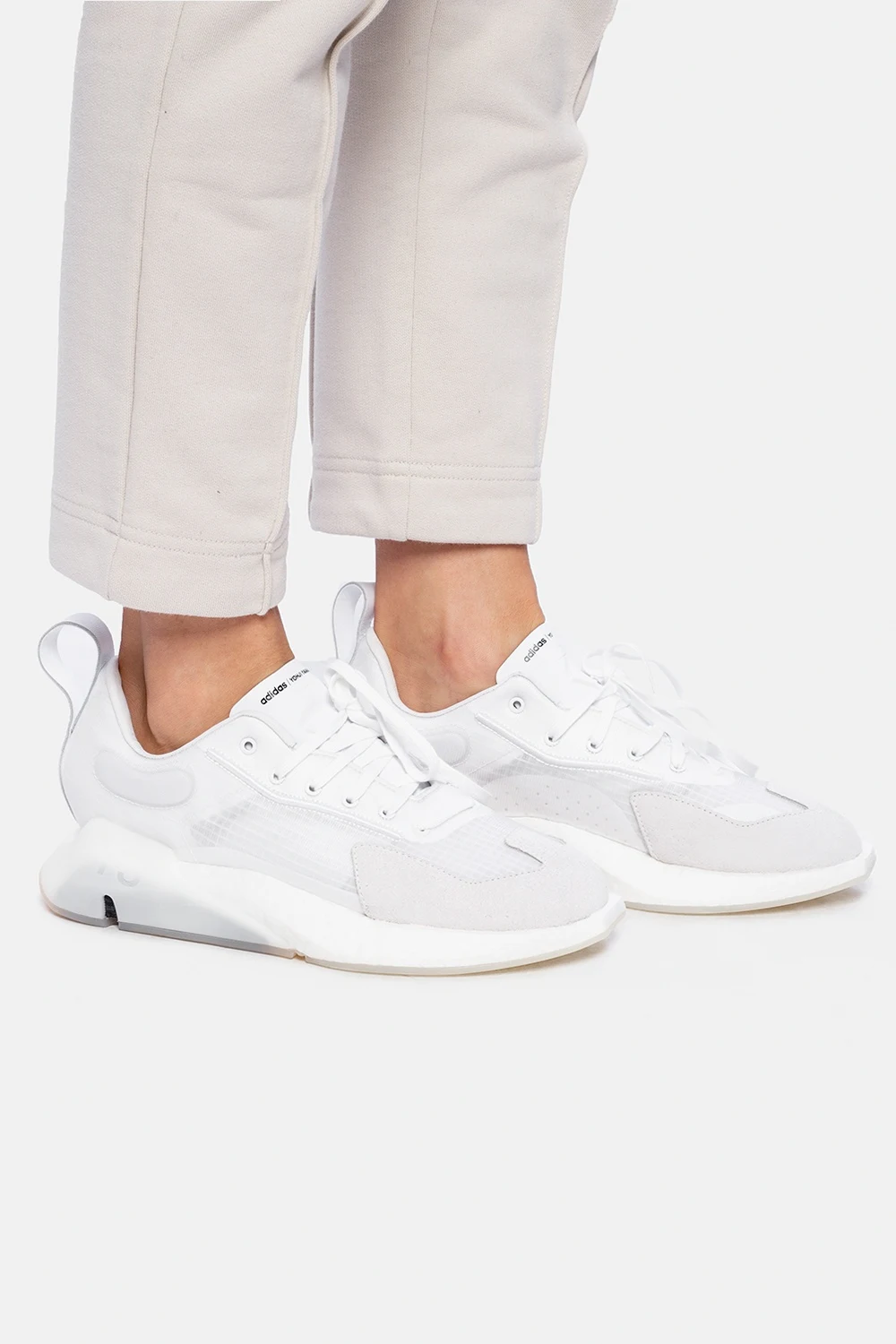 ‘Orisan’ sneakers