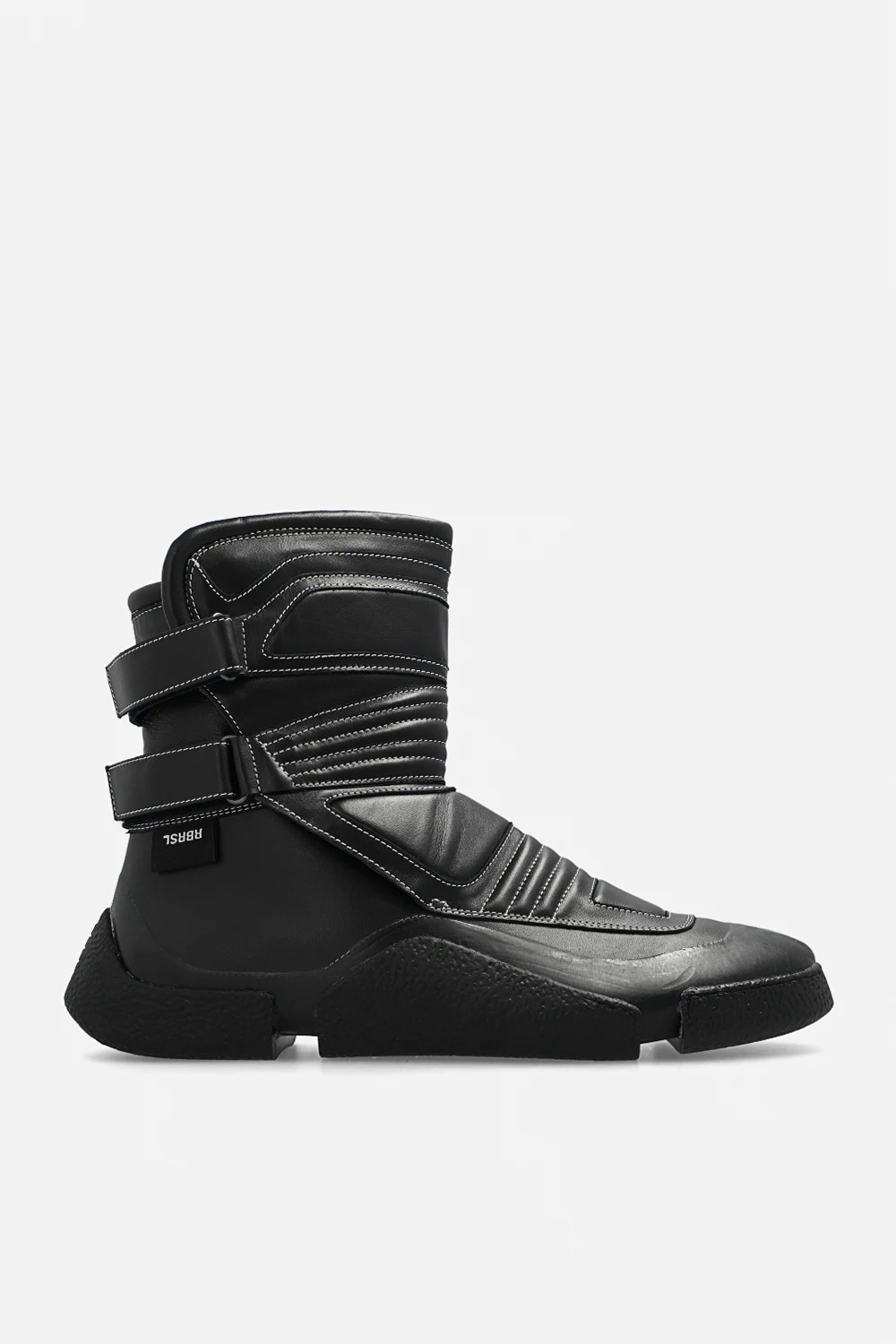 Sneakers with stitching details