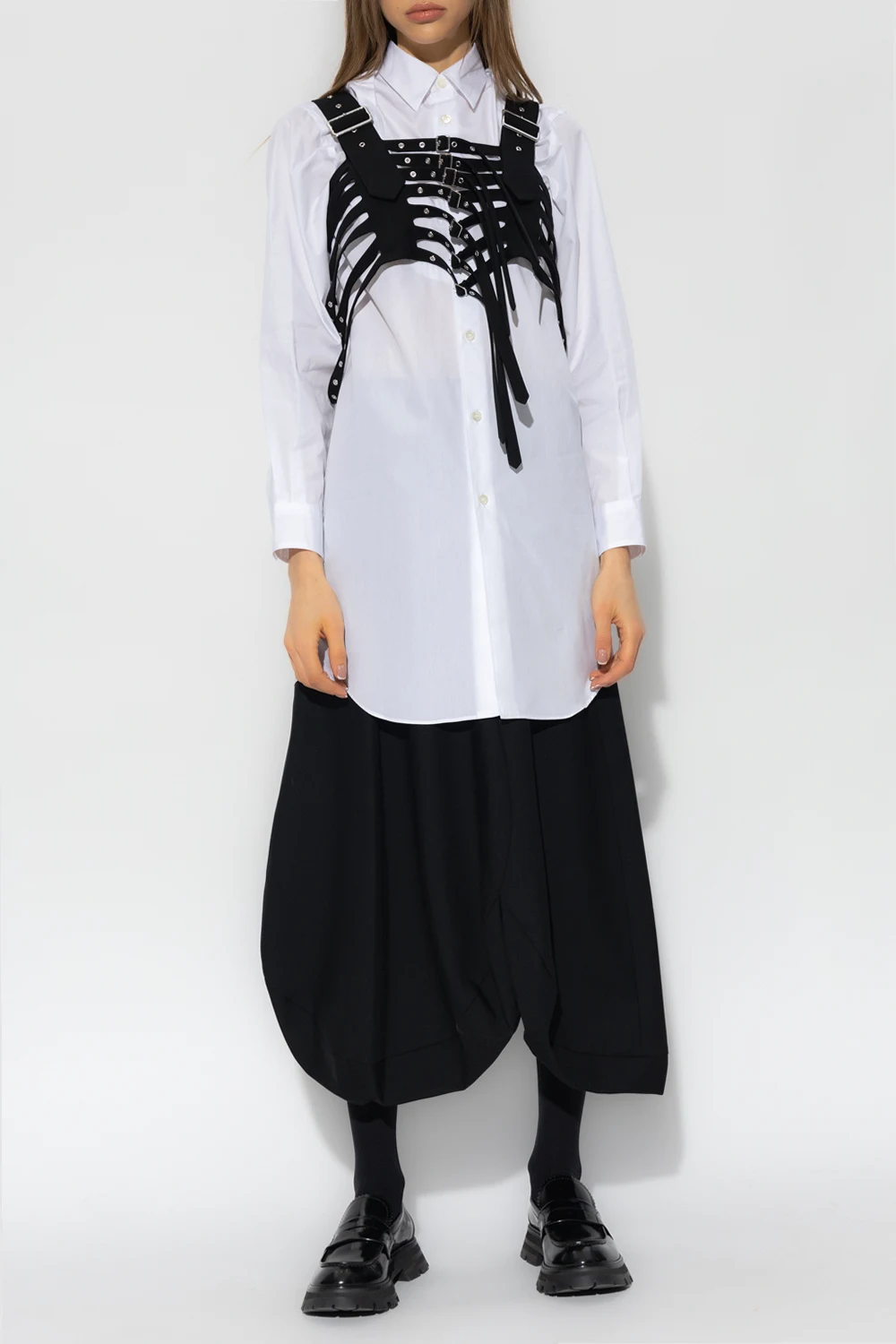 Shirt with stitching details