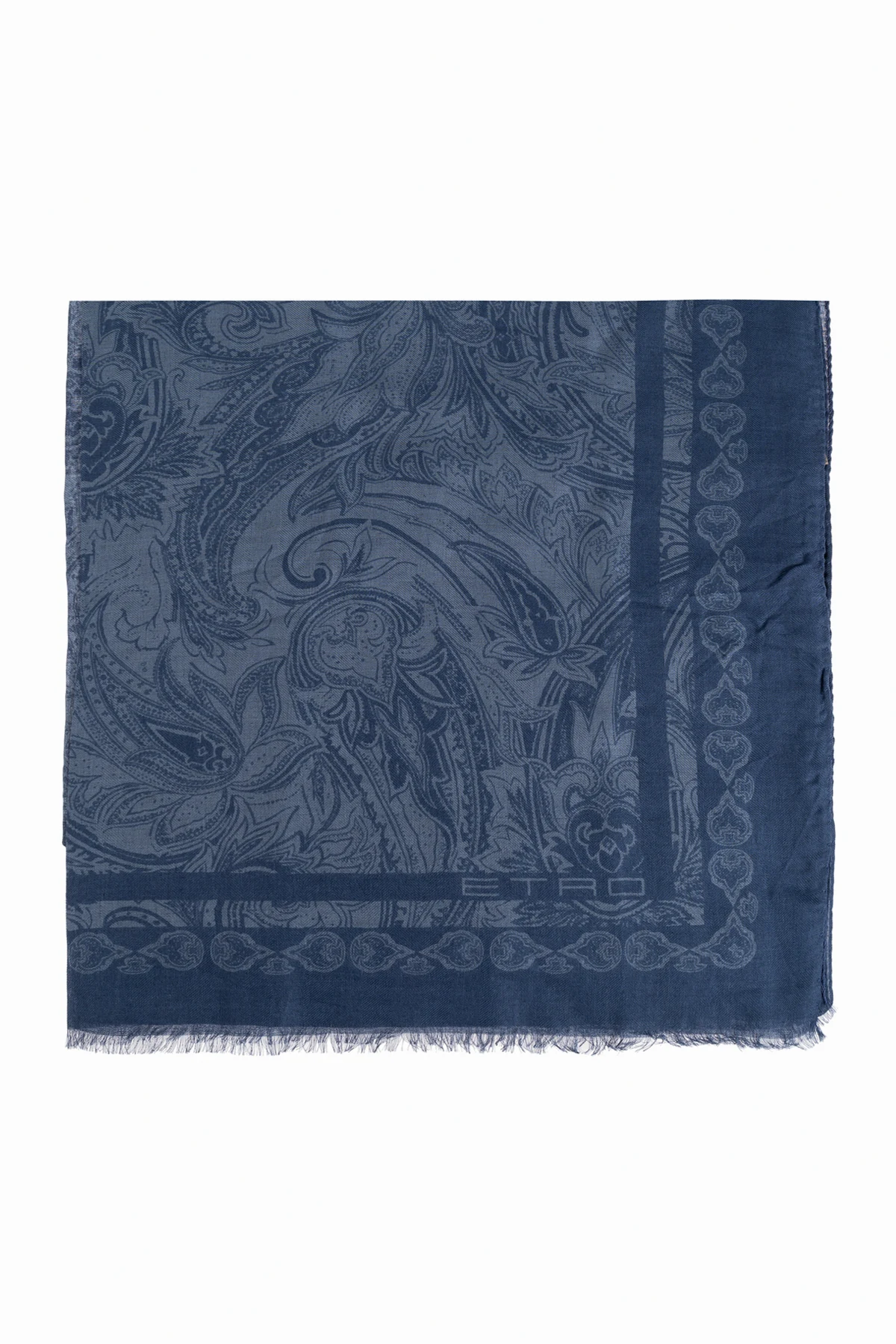 Szal z dekoracyjnym wzorem