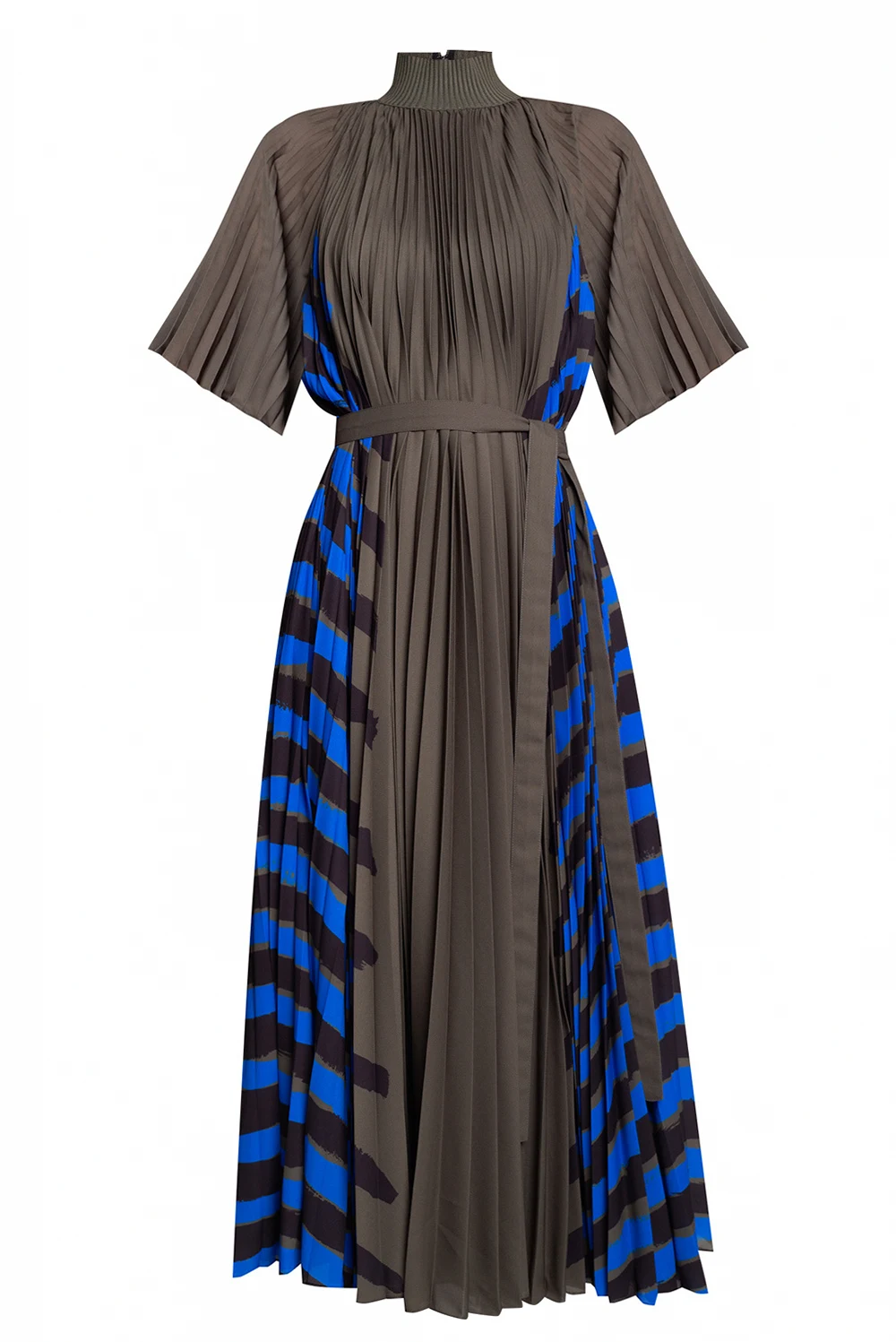 Pleated dress with band collar