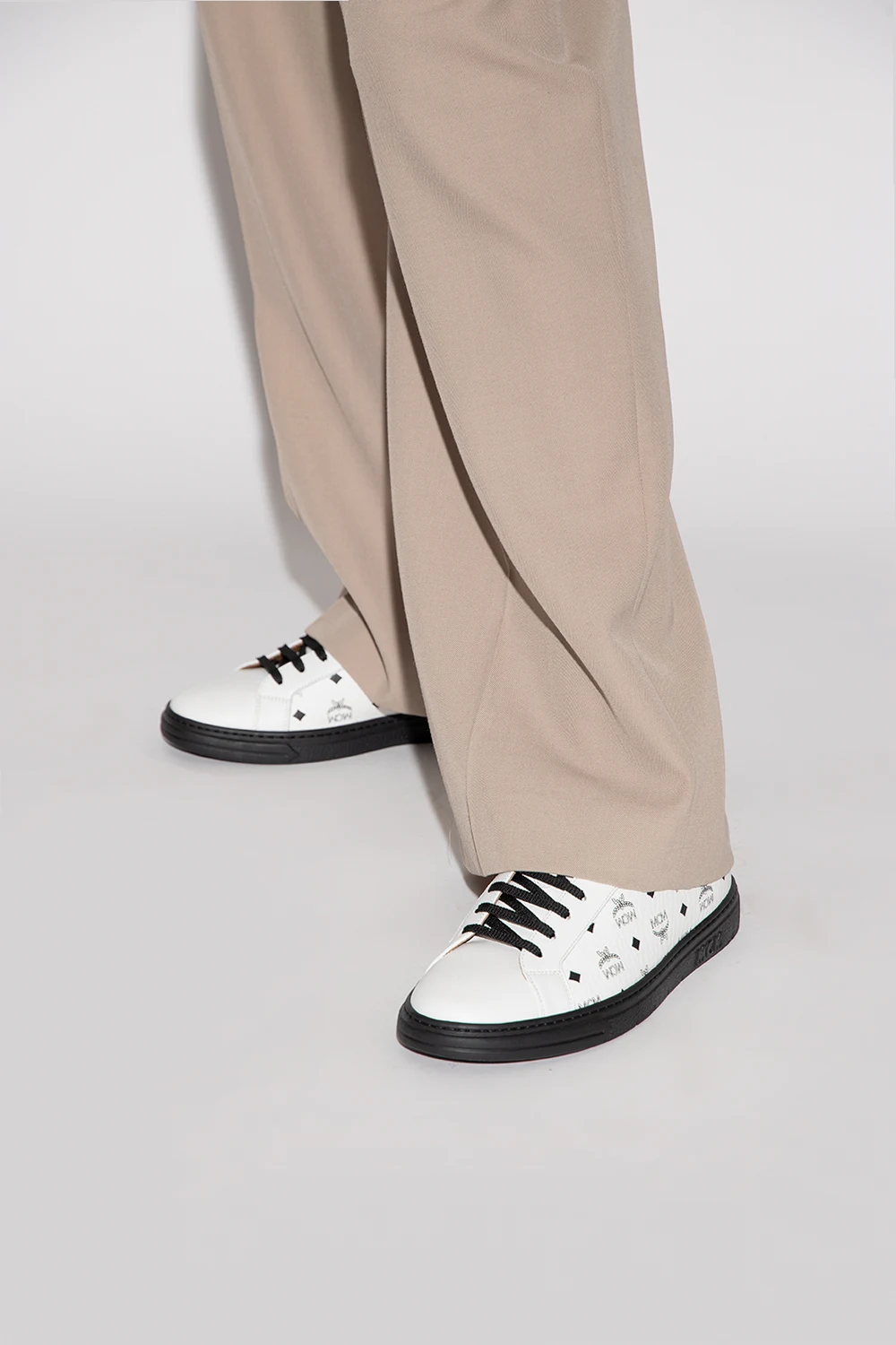 ‘Terrain Low’ sneakers