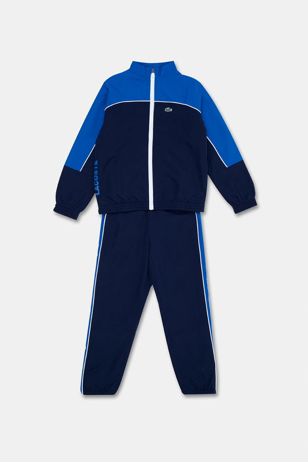 Sweatsuit with logo