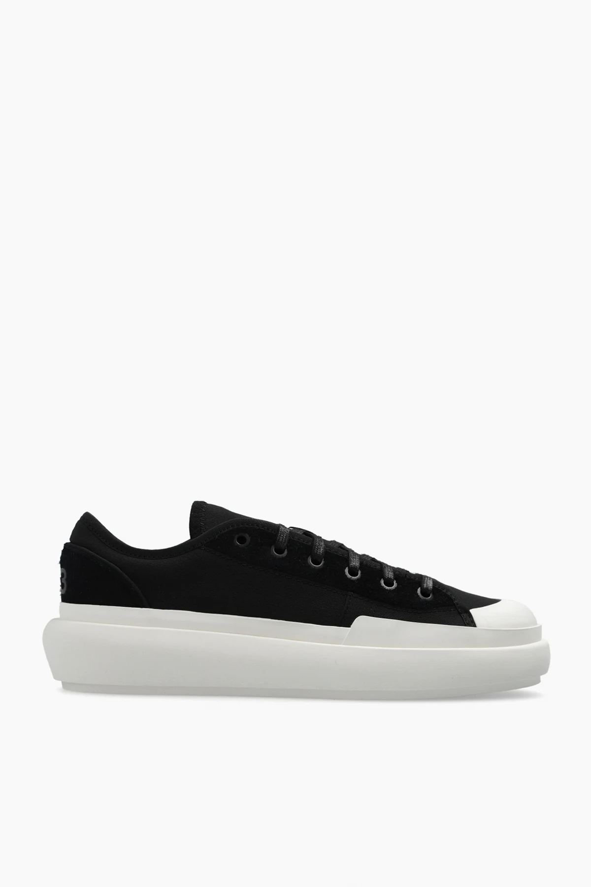 ‘Ajatu Court Low’ sneakers