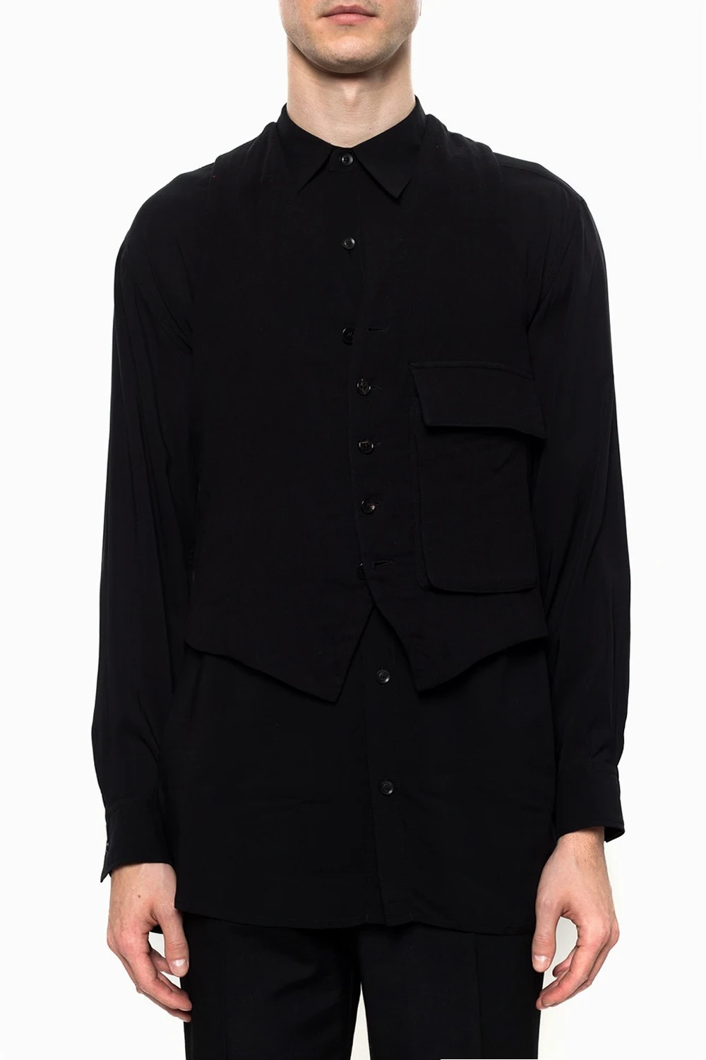 Vest with tie fastening