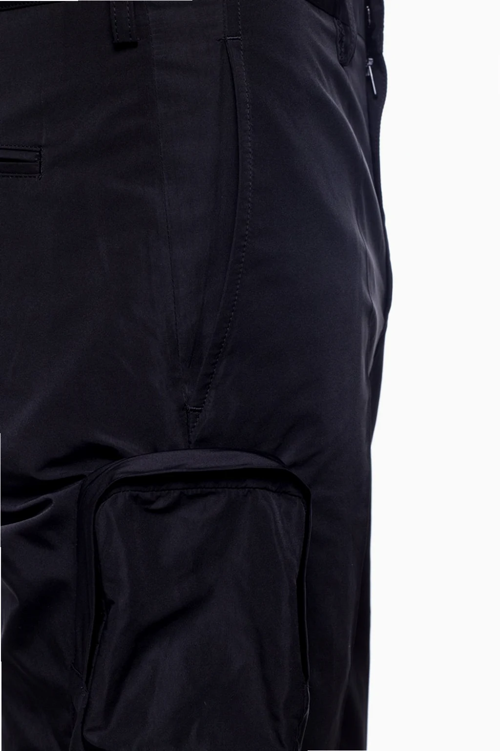 Trousers with cut-outs