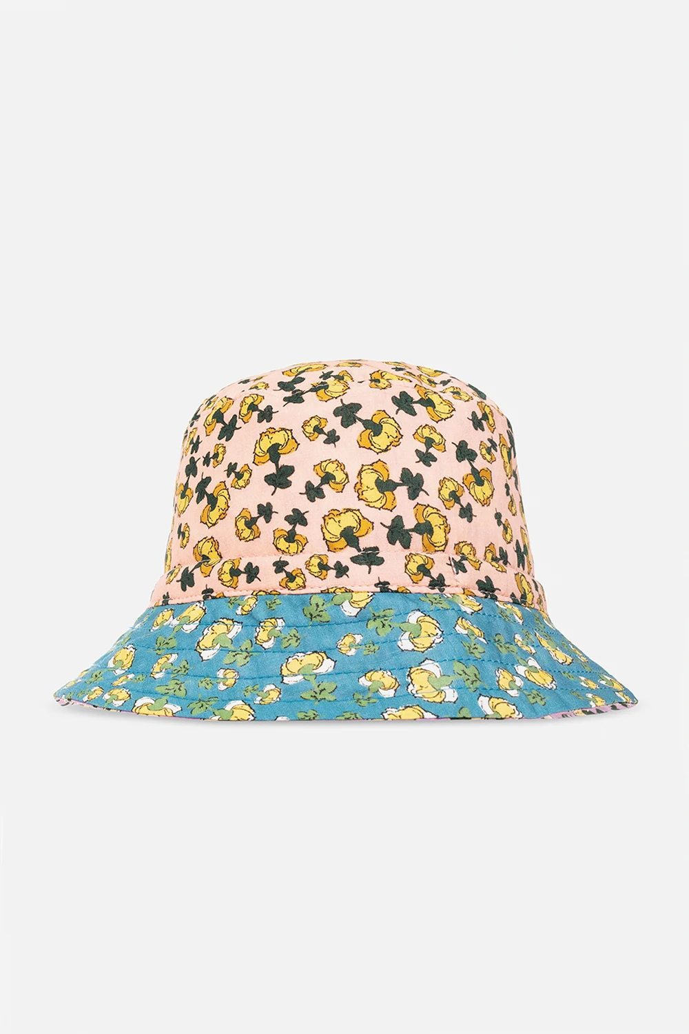 Kapelusz z motywem kwiatowym