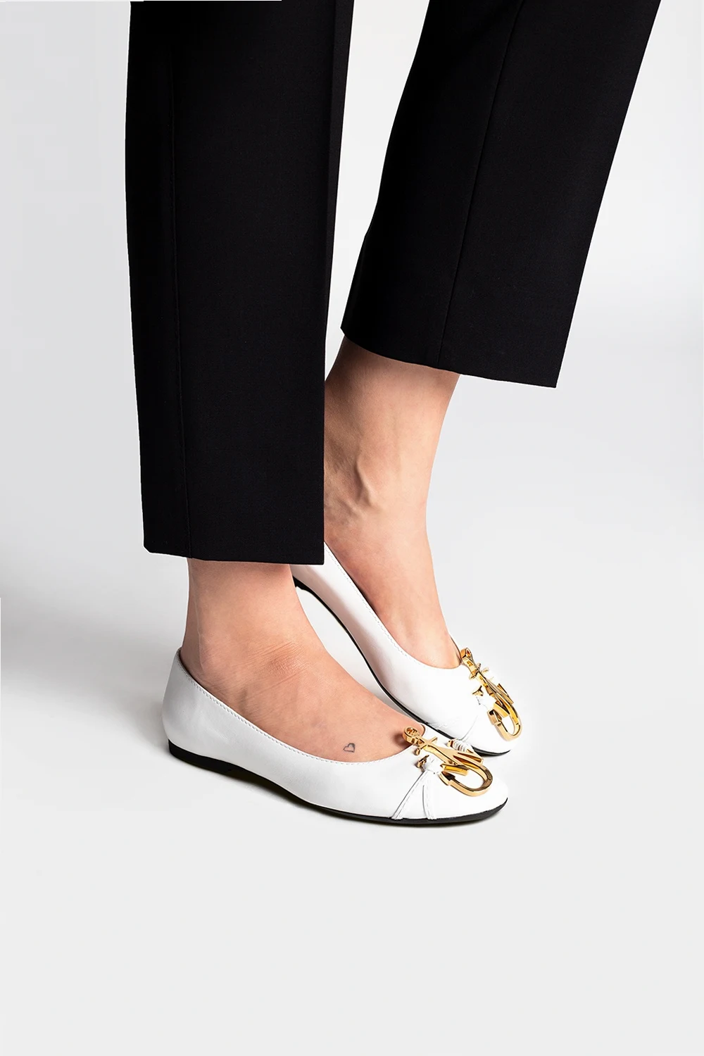 Ballet flats with logo