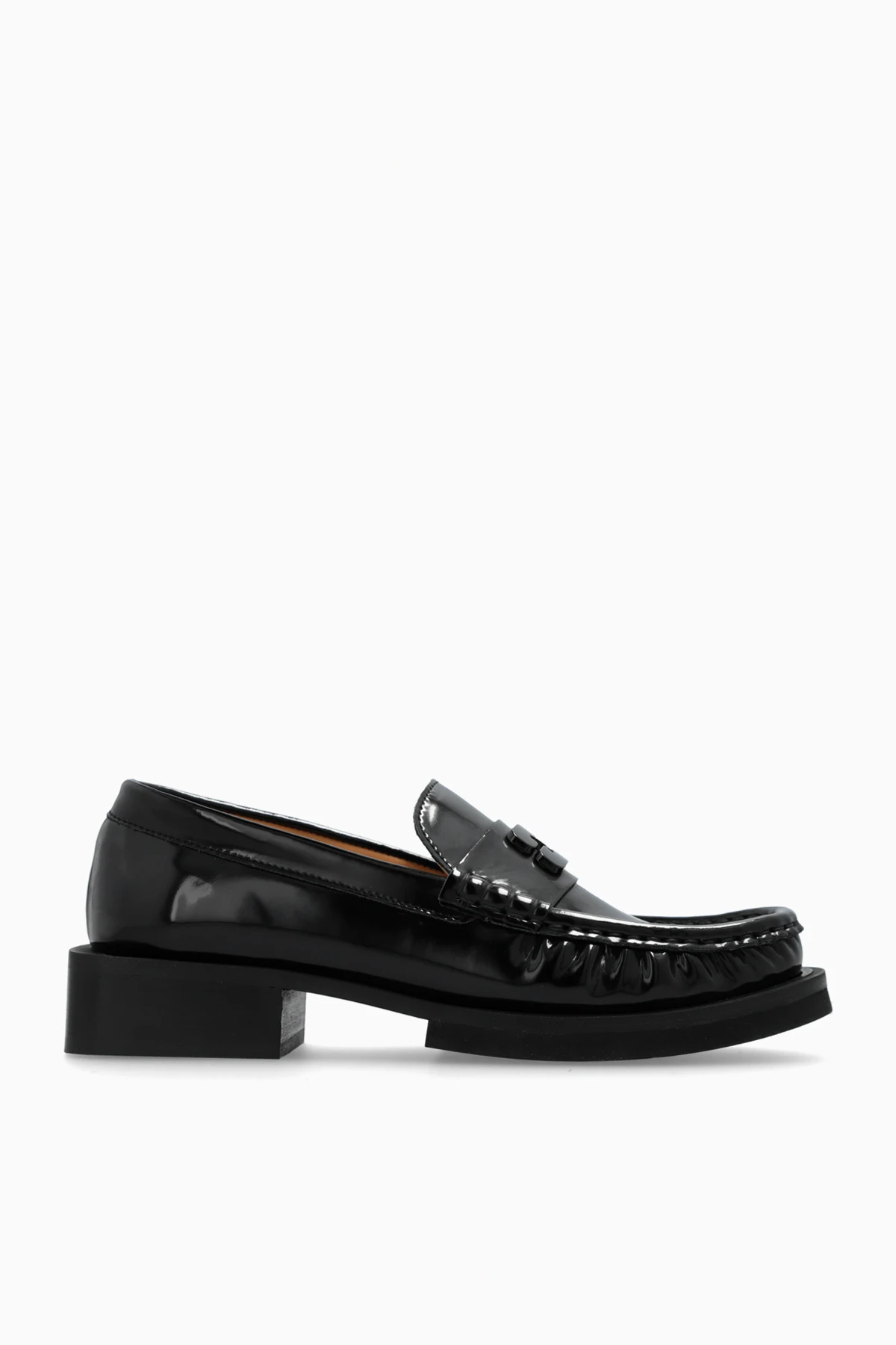 Buty typu `loafers`