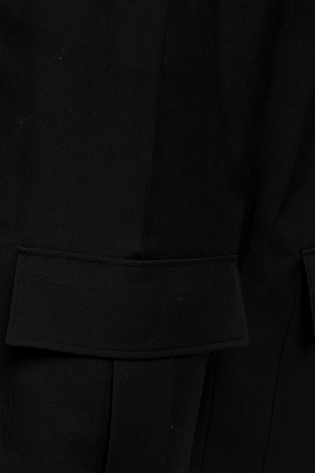 Szorty z szerokimi nogawkami w kant